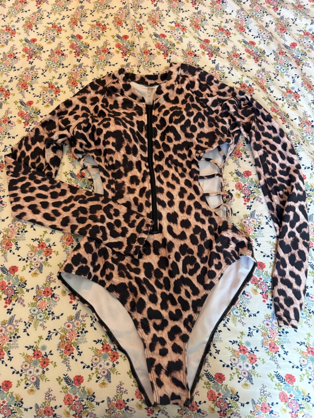 Floerns Women's Long Sleeve Rash Guard Zipper Up Leopard One Piece Swimsuit